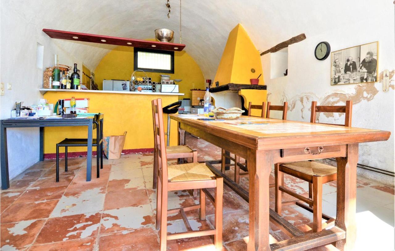 Stunning Home In St-Hippolyte-Du-Fort With Wifi Saint-Hippolyte-du-Fort Exteriör bild